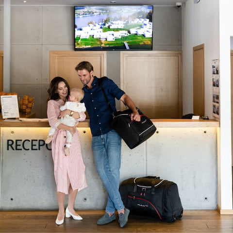🧳 Op maat gemaakte 5-delige Reistassen Set voor BMW i4 GRAN COUPE 2021+ met 2 trolleys, 3 handbagagetassen, 30% extra bagageruimte. Zorgeloos reizen, gratis verzending NL & BE! 🚗✈️