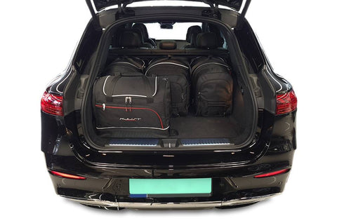 Alt-tekst: "5-delige Reistassen Set op maat voor MERCEDES-BENZ EQS SUV 2022+, 30% meer bagageruimte, 3 trolleys, 2 sporttassen, gratis verzending NL & BE