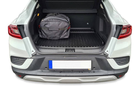 Perfect passende 4-delige Reistassen Set voor RENAULT ARKANA HYBRID 2021+ met 30% meer bagageruimte, gratis verzending & 3 jaar garantie.